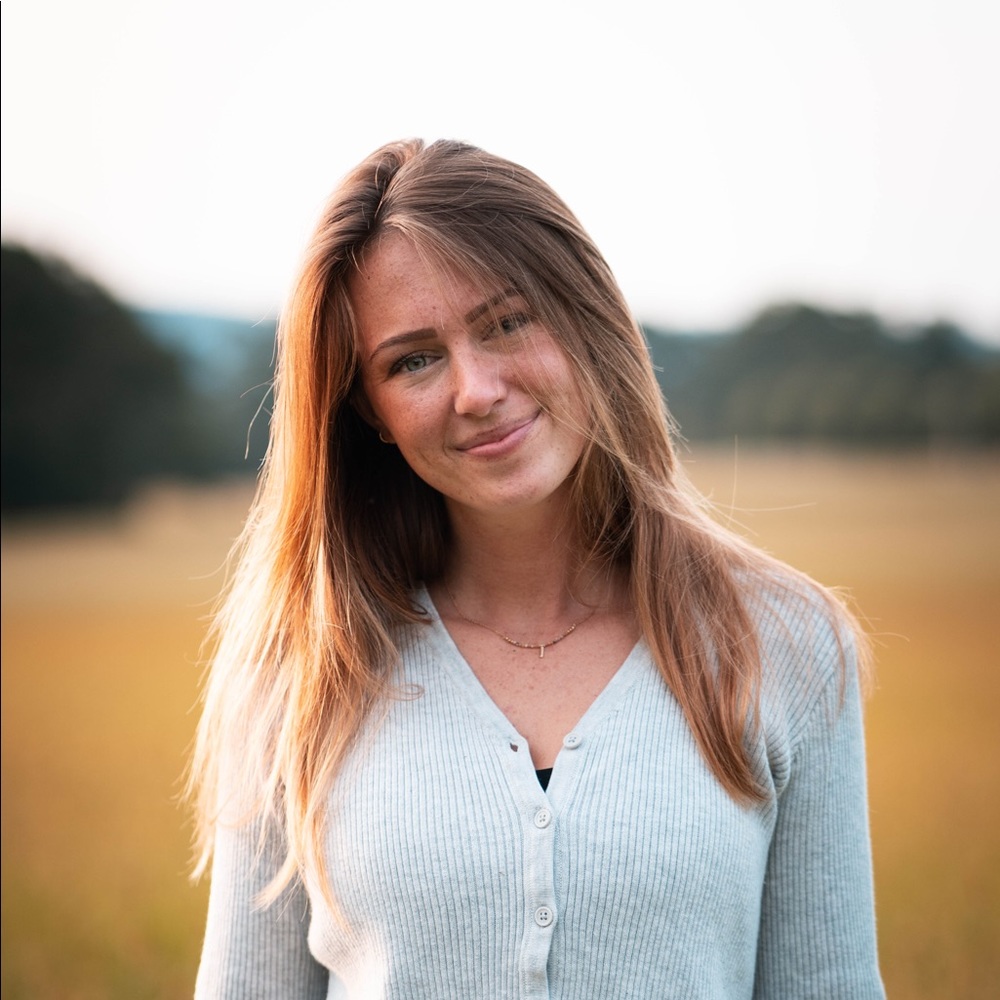 Meet your Posher, Michaela